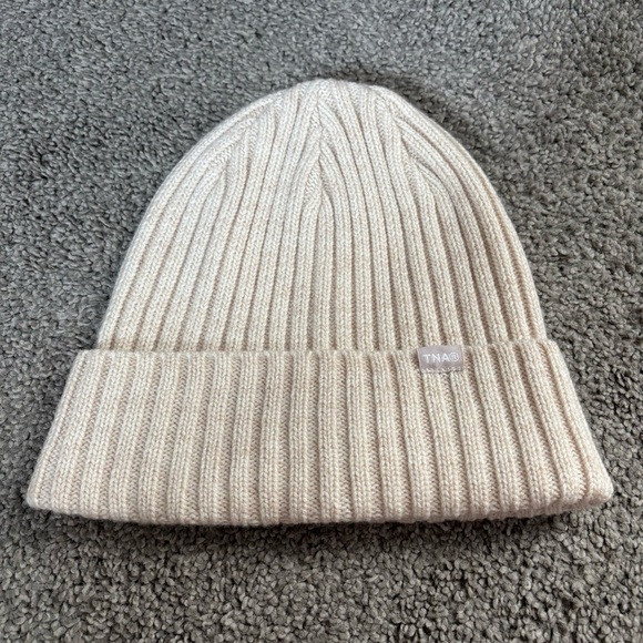 TNA Accessories - Aritzia TNA Rush Beanie